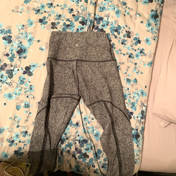 Lululemon leggings - Picture 4 of 4